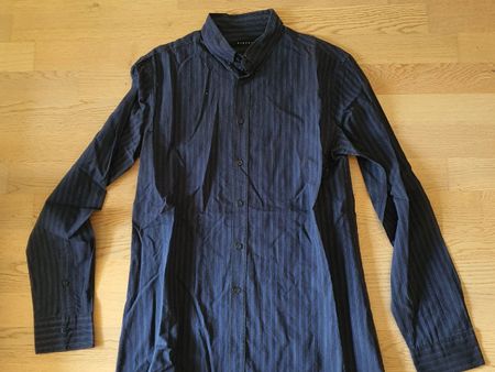 Sisley mens buttoned Shirt, dark Blue Striped, Size L