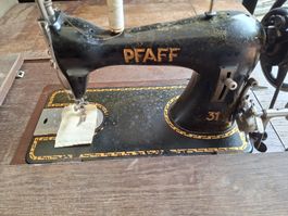 Nähmaschine Pfaff mit Tisch, gebraucht