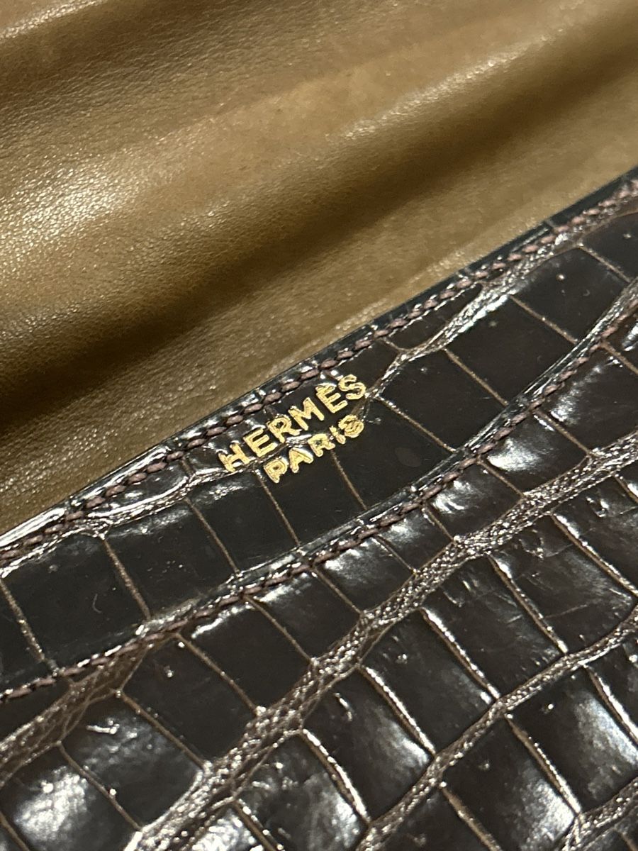 Hermès Taschen für Damen: Sac Hermès ring crocodile brun vintage  – Gebraucht aus Villars-sûr-glane von  3