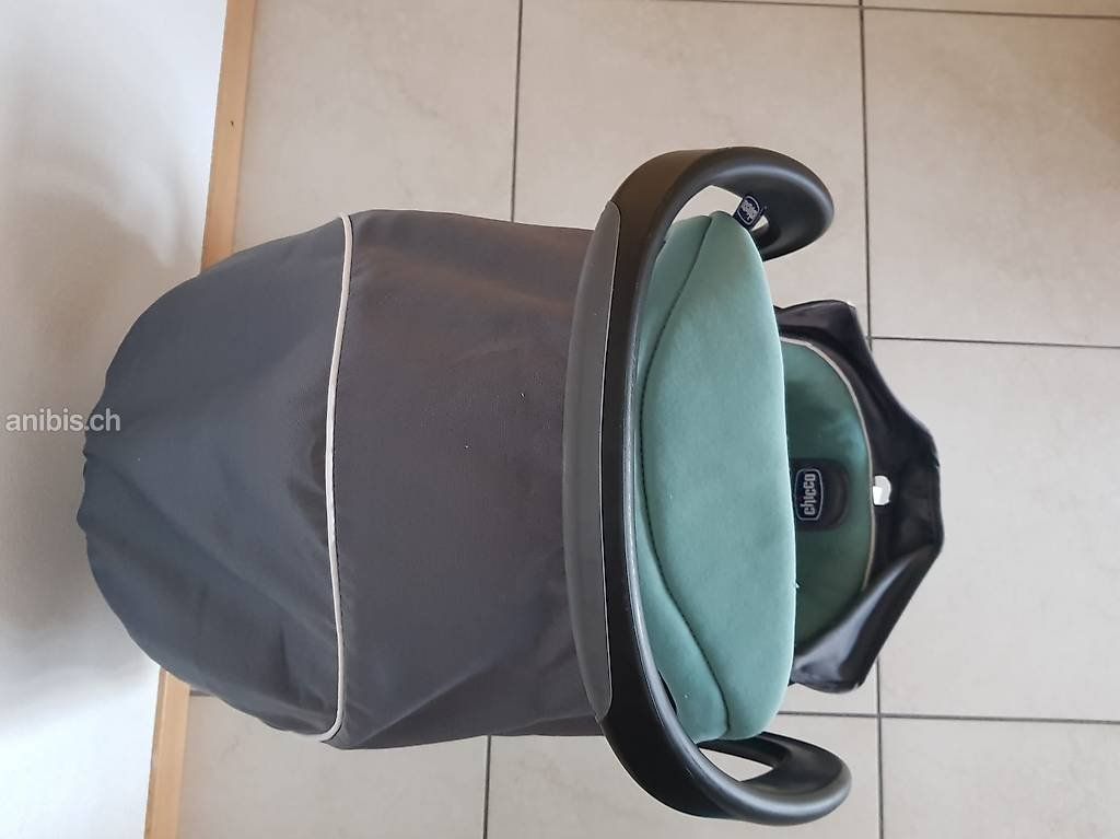 Seggiolini per auto: Chico Maxi Cosi avec Isofix – Usato da Villars-sur-Glâne venduto da Mark_988 2