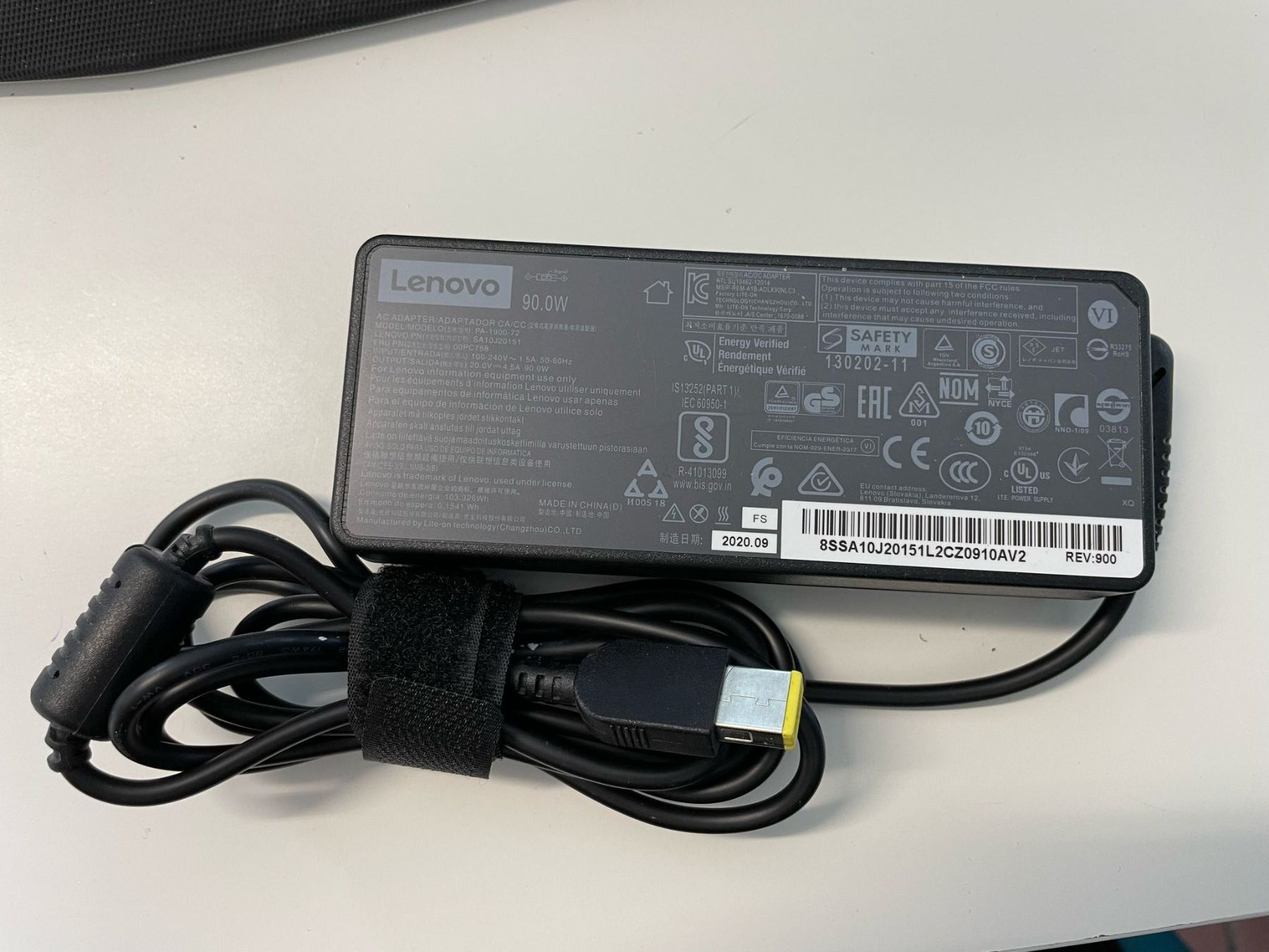 Lenovo Caricabatterie: Alimentatore originale Lenovo – Usato da Agno venduto da CS-Computer