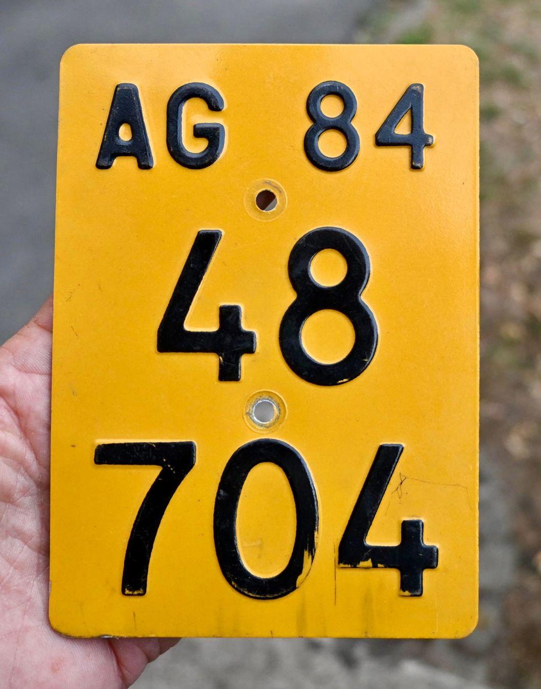 Schilder: Mofanummer AG 84 TÖFFLINUMMER 48704 – Gebraucht aus Pfaffhausen von mono_rec 1