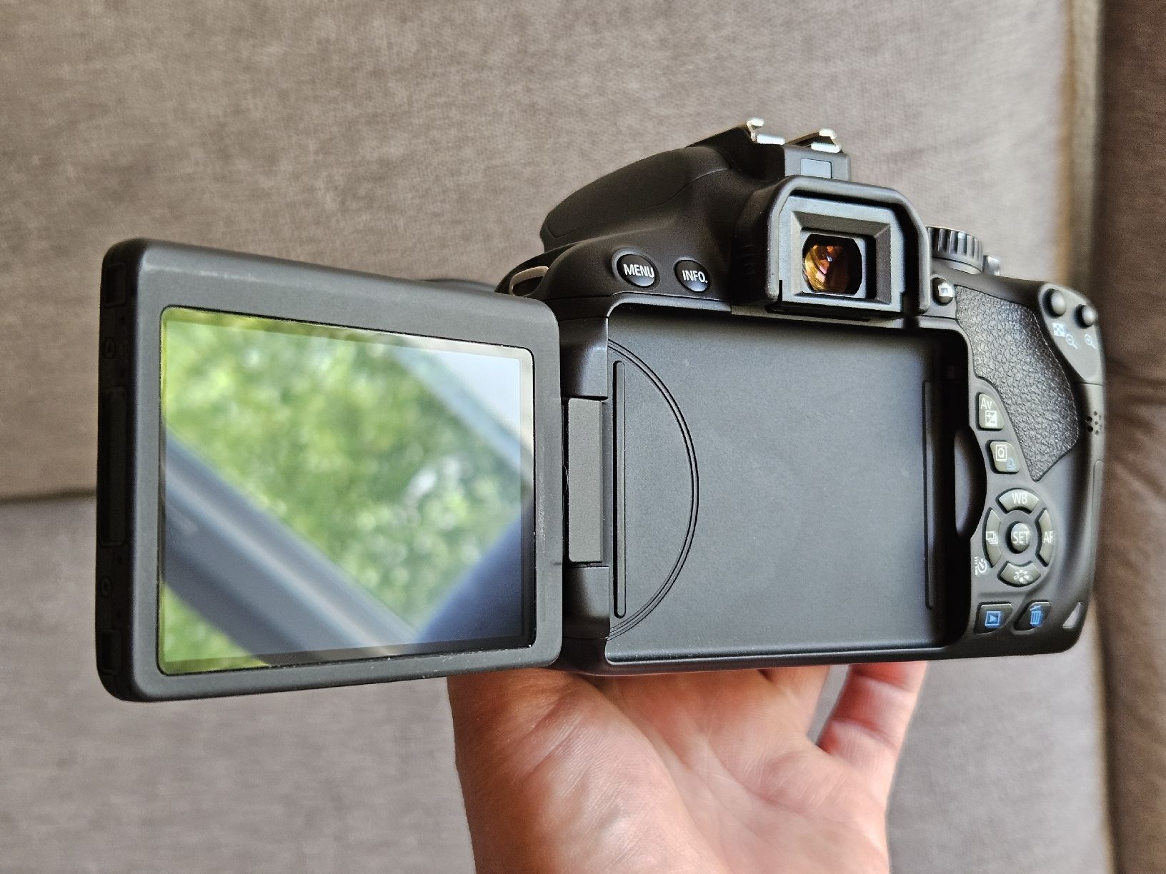 Canon Kamera: Canon EOS 650D + 3 Objektive – Gebraucht aus Jona von vik_j6r6 9