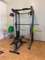 Smith Machine mit Bank und diversem Zubehör