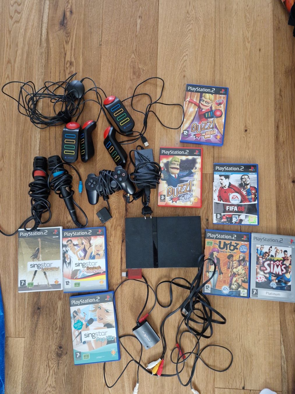 Sony Console: PS2 playstation Konsole mit Buzz Singstar games – Usato da Basel venduto da jennifer.cornelia