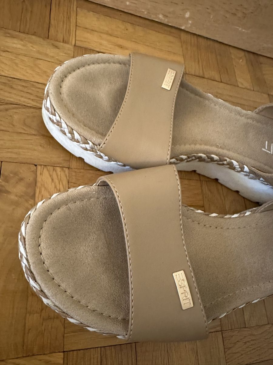 Esprit Chaussures femmes: Esprit Sandalen Gr. 38 – D'occasion à Neuenhof par prada010 2