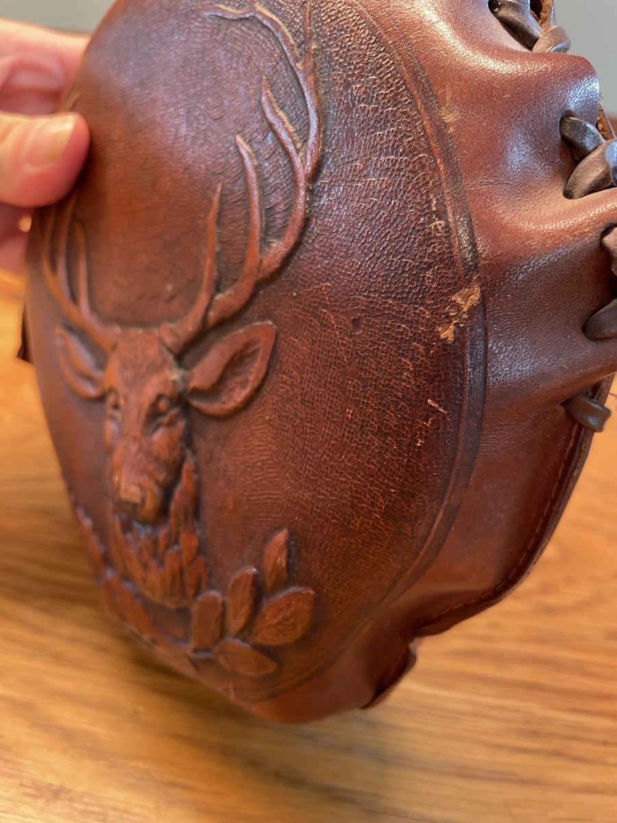 Bottiglie: Jagdflasche Hirsch Leder – Usato da Niederbüren venduto da Poschti_19 2