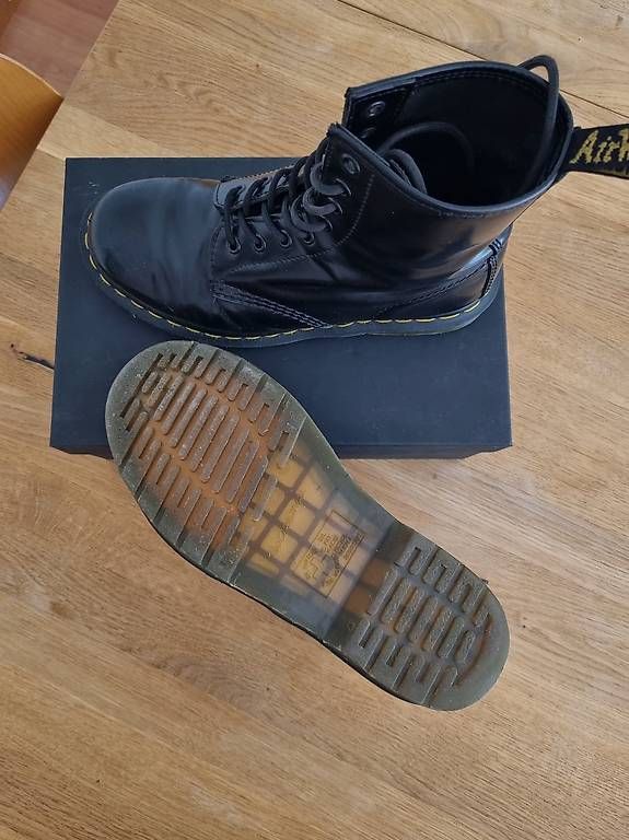 Dr. Martens Scarpe da uomo: Dr. Martens - 1460 Stiefel Schwarz - 38 – Usato da Zürich venduto da lisanfont 2