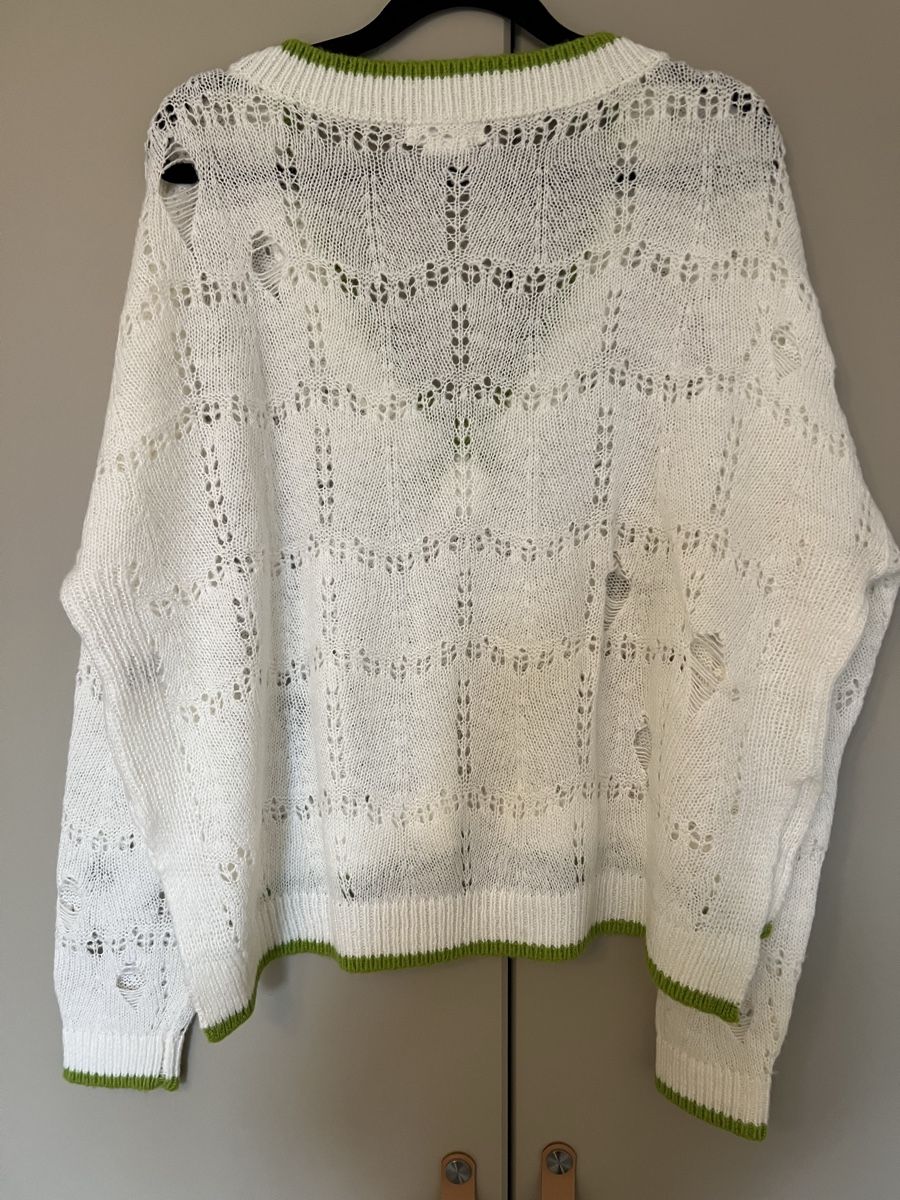 Maglioni & Felpe: Ripped effect white sweater – Usato da Zollikon venduto da jud_cmm9 3