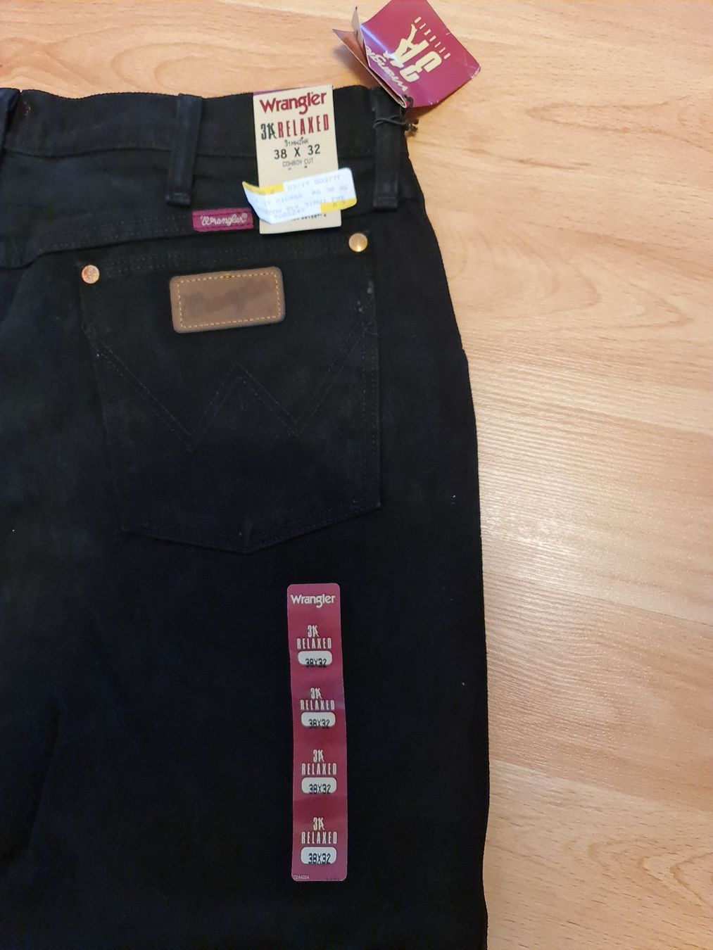 Jeans: Wrangler Realaxed Shadow Black W38/L32 – Neu (gemäss Beschreibung) aus Embrach von Ta89 2