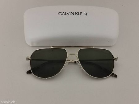 Lunettes de soleil Calvin Klein
