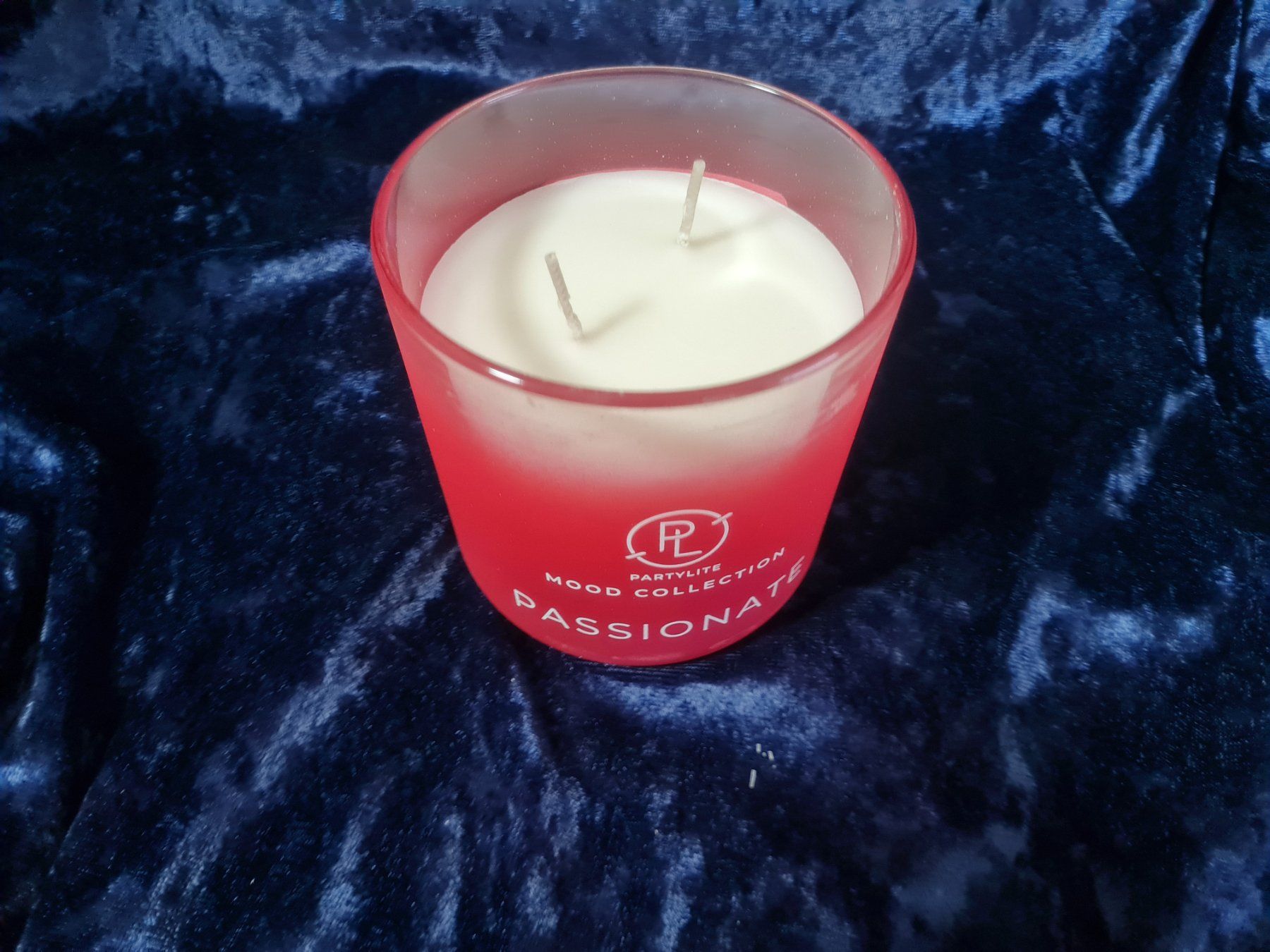 Partylite Candele: PartyLite - 2-Docht-Duftwachsglas Passionate, Mood – Nuovo e nell'imballaggio originale da Othmarsingen venduto da Kleibai