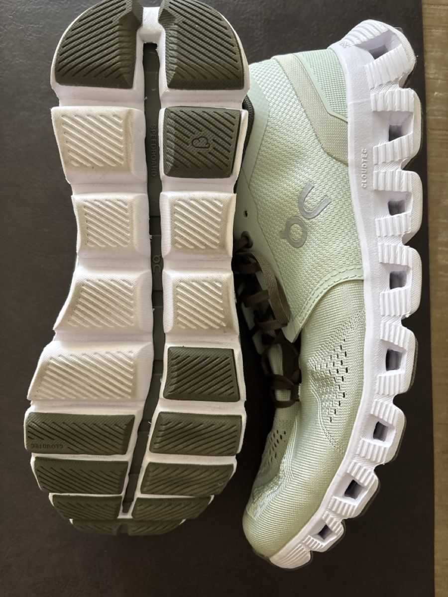 Damenschuhe: On Cloud Damen Laufschuhe Grösse 43 hellgrün – Neu (gemäss Beschreibung) aus Rüthi (Rheintal) von MissCasanova 2
