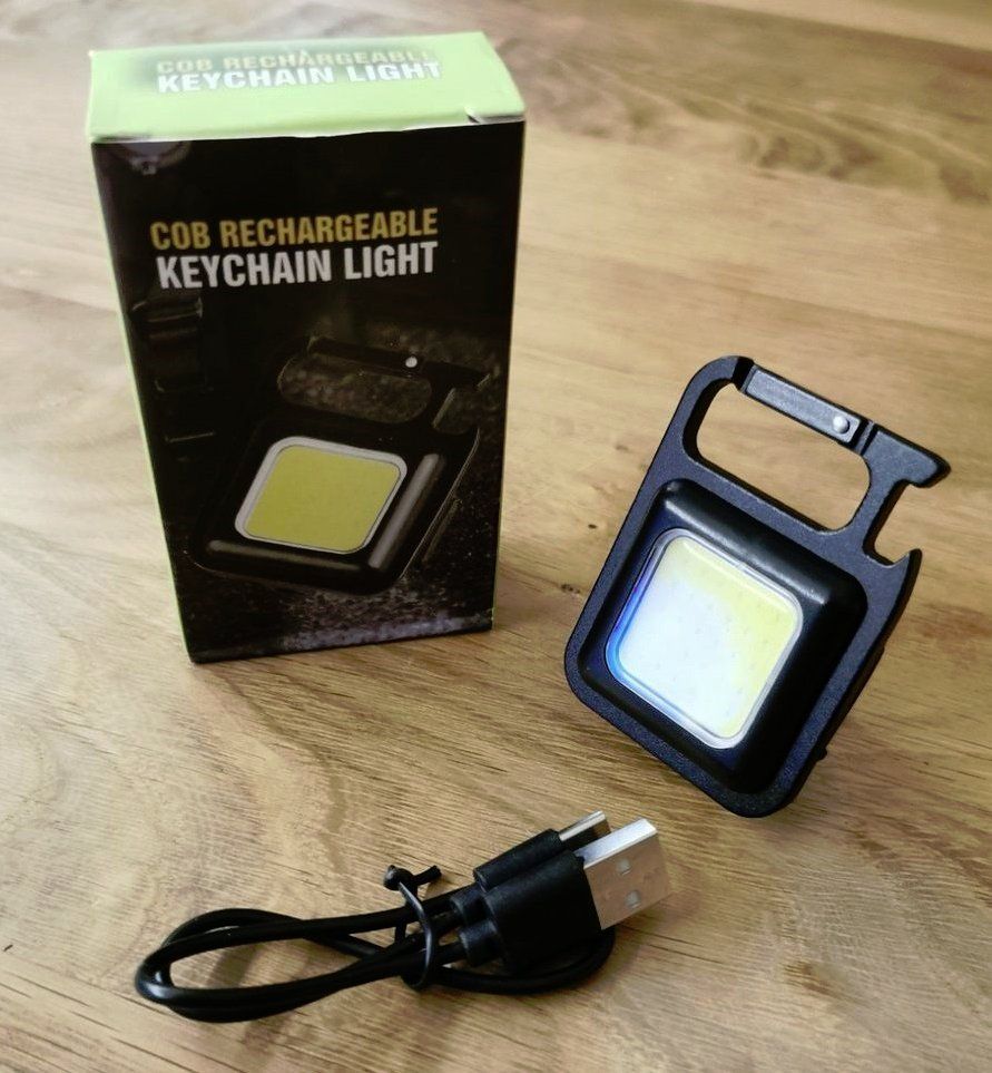 Lampade: Multifunktionale Taschenlampe, mini Scheinwerfer, Karabiner – Nuovo e nell'imballaggio originale da Ibach venduto da Muoatahirsch