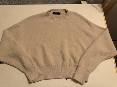 Bershka Pullover beige kurz geschnitten Grösse S neuwertig