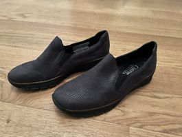 Schwarze Slipper von Rieker, aus 1. Hand, Gr. 38