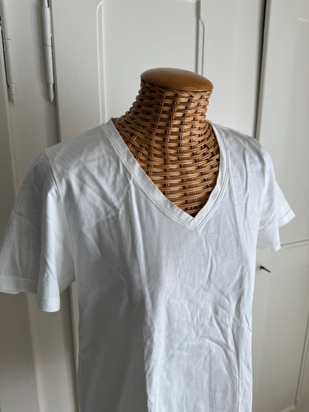 Uniqlo T-shirt: UNIQLO - T-Shirt weiss M – Usato da Zürich venduto da Diazaio 1