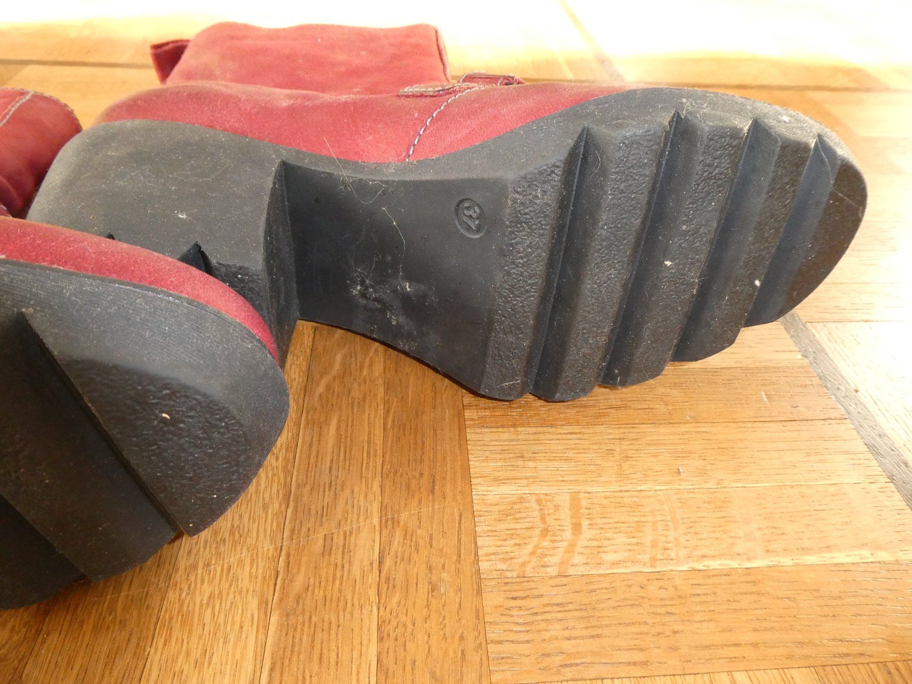 Tamaris Damenschuhe: Stiefeletten mit Absatz, Grösse 37 Tamaris – Gebraucht aus Forch von hansli9 3