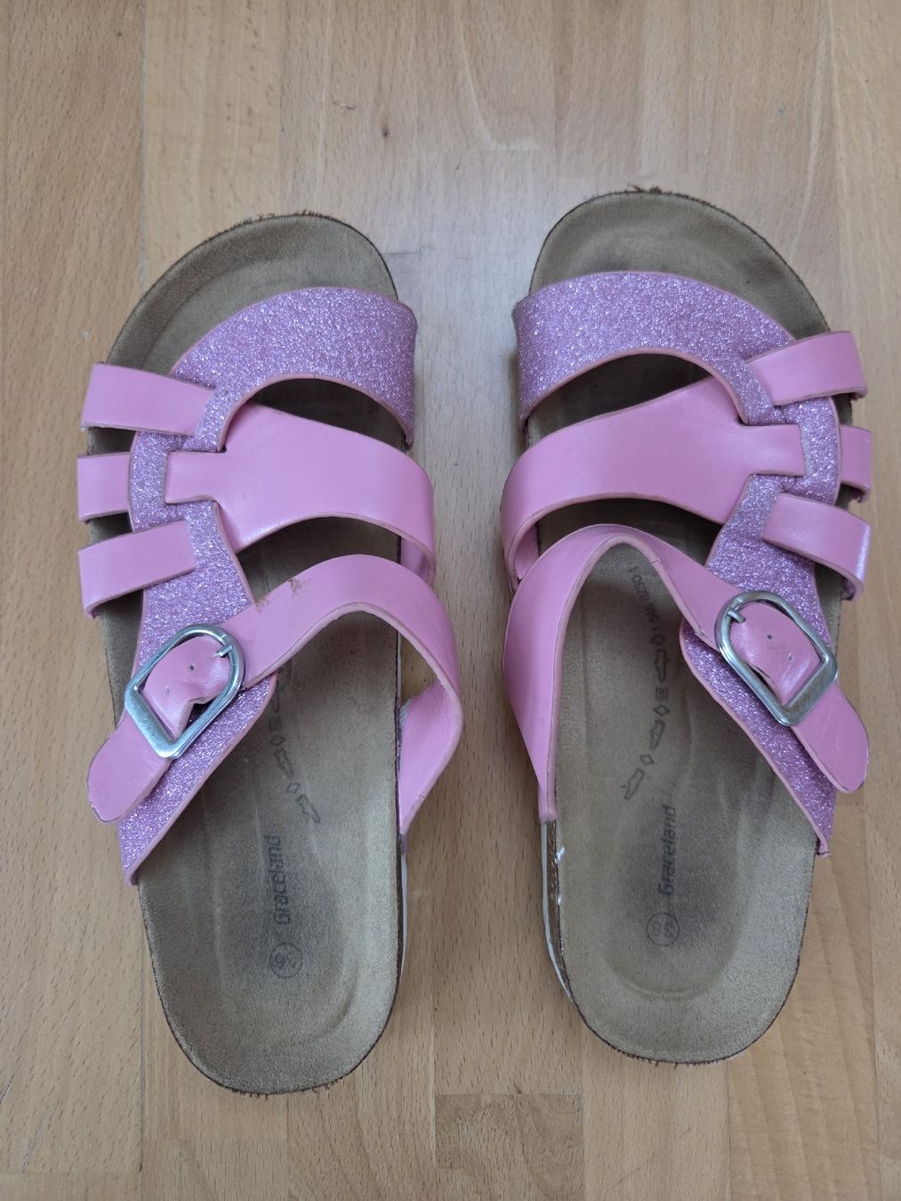 Chaussures filles: Hausschuhe – D'occasion à Vinelz par man_t2q9