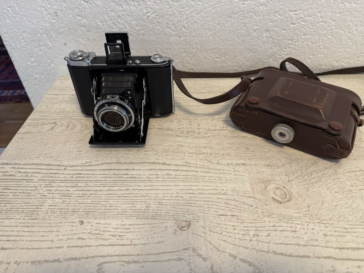 Zeiss Fotocamera: Zeiss ikon ikonta 521/16 kamera – Usato da Zunzgen venduto da milesdavis76 1