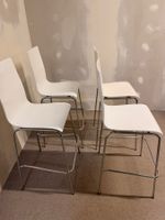Barhocker, stapelbar, weisse Sitzschale, Metallbeine 4x verf