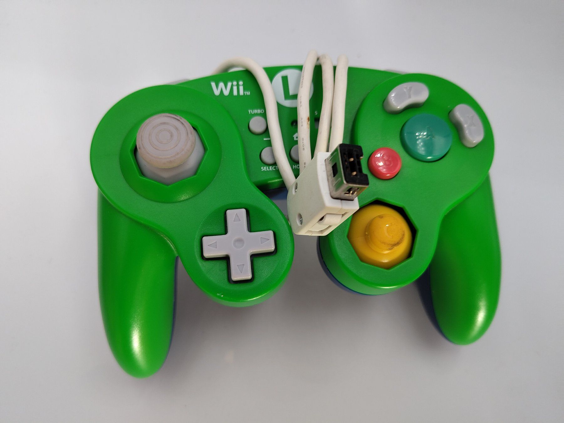 Nintendo Controller: Mario & Luigi Wii Classic Pro Controller / Hori Battle Pad – Gebraucht aus Kloten von SuperRetroPixels 4