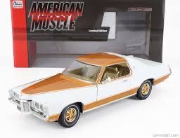PONTIAC GRAN PRIX ROYAL BOBCAT 1969 GOLD 1:18 AUTOWORLD