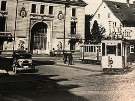 Zürich PARADEPLATZ 1941 mit Tram und Oldtimer!