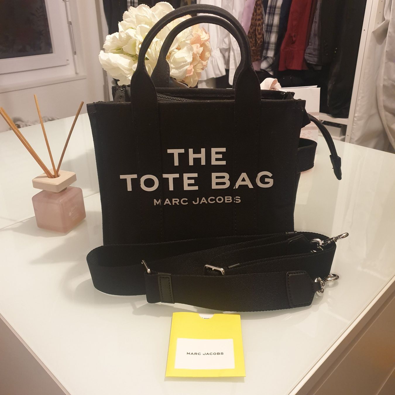 Marc Jacobs Borse: Marc Jacobs "The Tote Bag" small, schwarz – Nuovo (secondo la descrizione) da Neuendorf venduto da DeSiriA