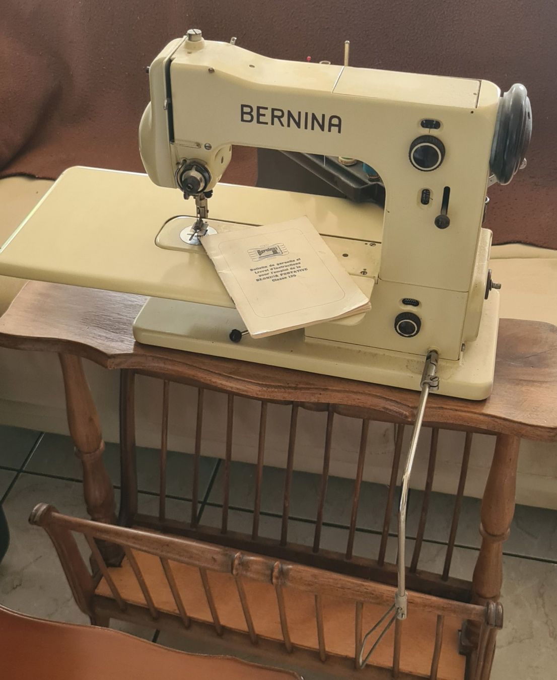 Bernina Macchine da cucire: Machine à coudre Bernina ancienne – Usato da Noville venduto da mel_bsj2 1