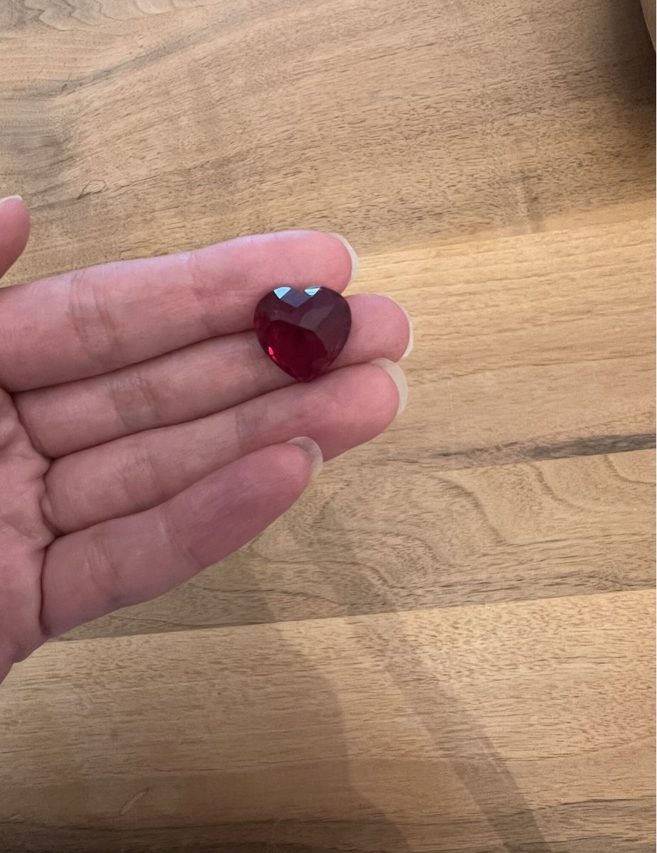 Pietre preziose: Red lab grown ruby gem 15 mm heart – Nuovo e nell'imballaggio originale da Adliswil venduto da avatar83 3