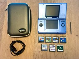 Nintendo DS blau + 7 Spiele Tasche Kabel getestet