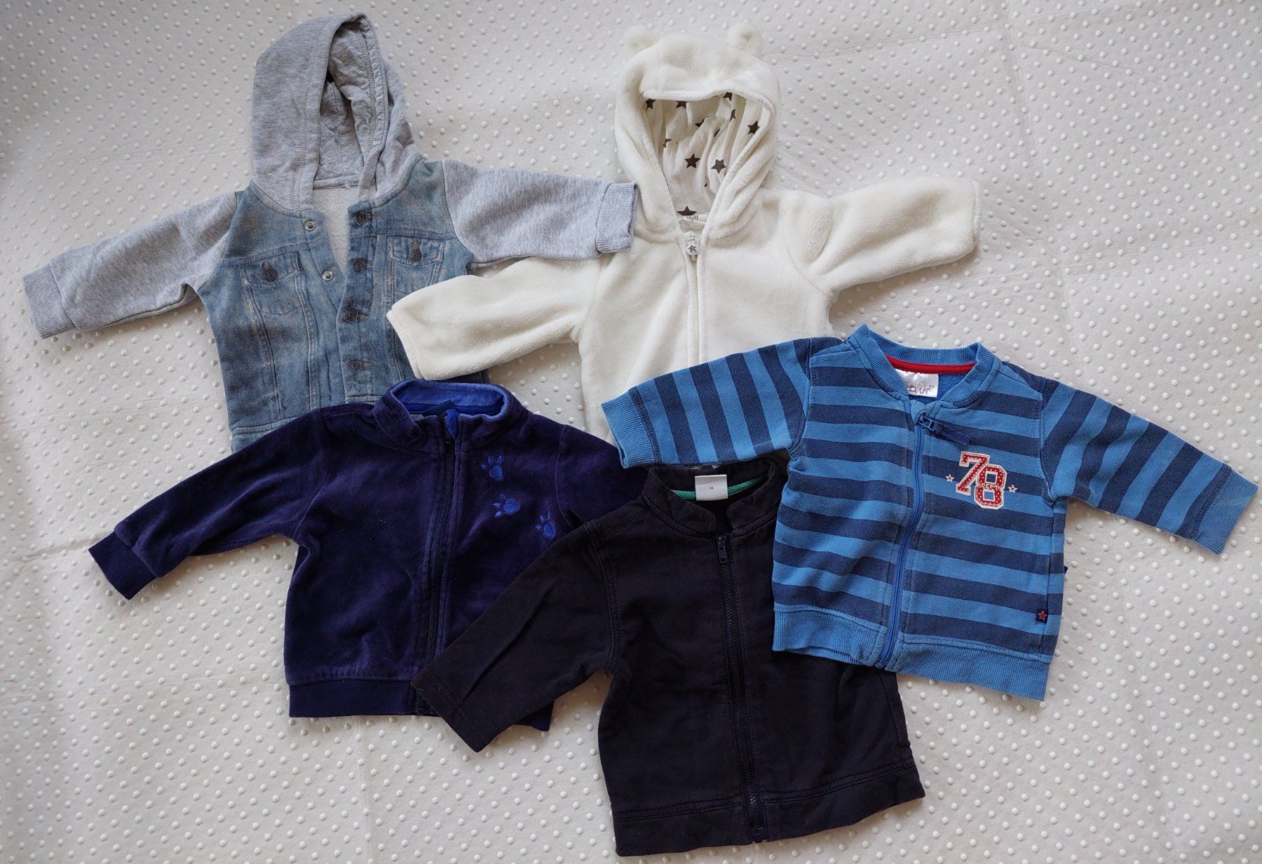 Lotti & Set di vestiti: 5 kuschelige Jacken, Pullover, Grösse 62/68 – Usato da Gysenstein venduto da joshuas81