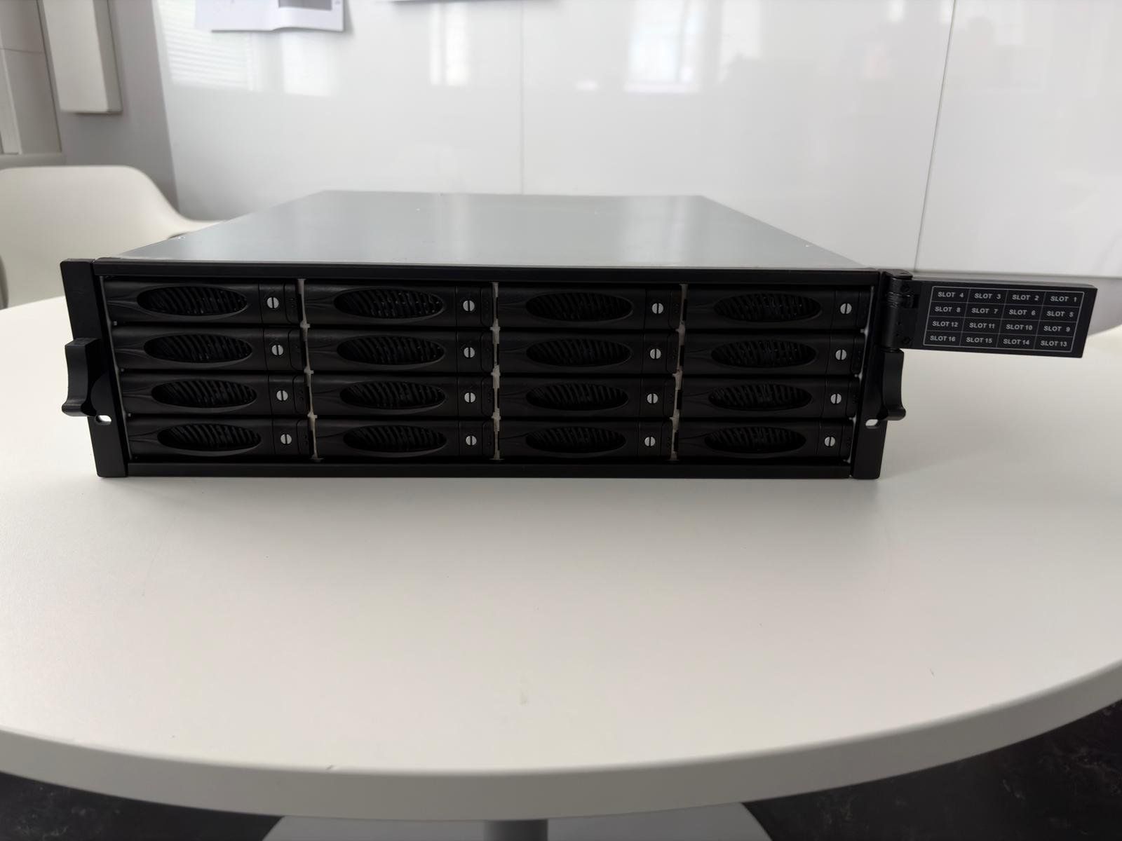 Serveurs: ACTi Proware NAS RAID Storage Bundle, 12-Bay + 16-Bay – D'occasion à Olten par VJii-Productions 7