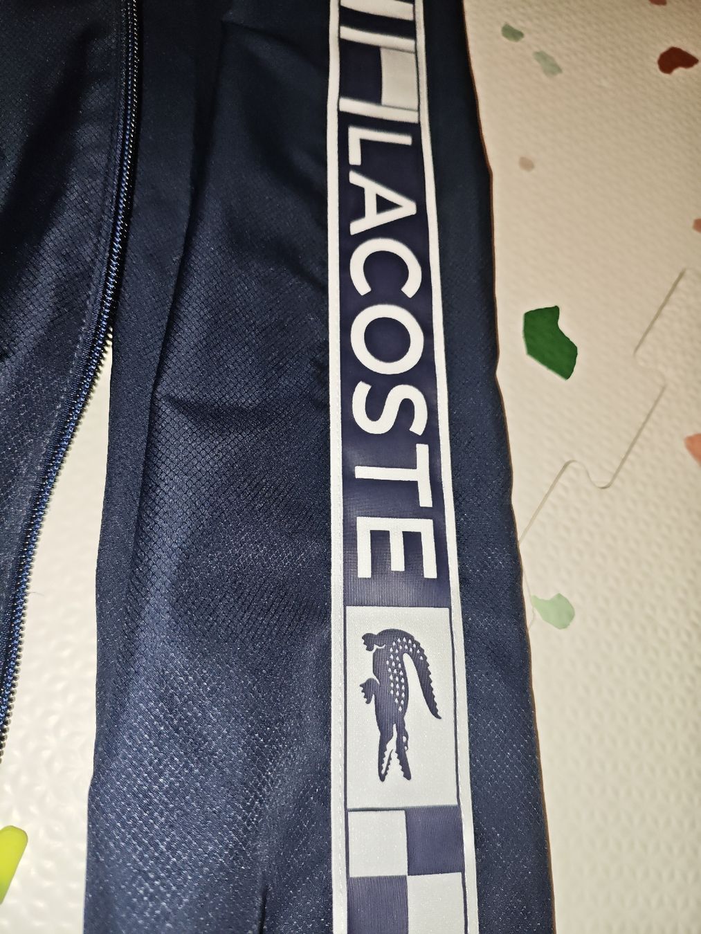 Lacoste Kleiderpakete: Ensemble Lacoste – Neu (gemäss Beschreibung) aus Develier von Ant_ckl5 5