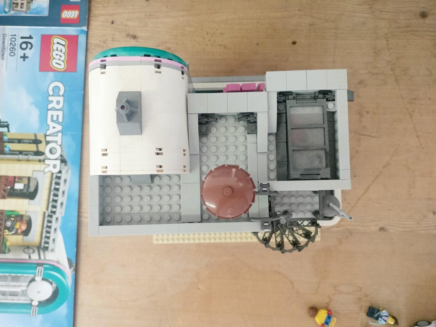Lego Spielzeuge: Lego Creator Expert 10260 American Diner Modular ab 1.- – Gebraucht aus Wil SG von RoyalBricks 4