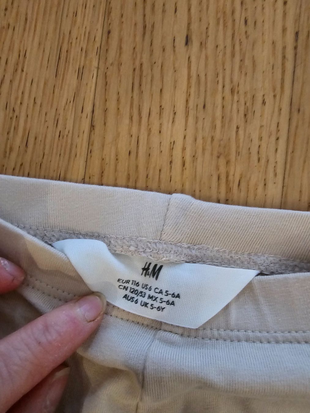 H&M Collants: Leggings H&M 116 – D'occasion à Ebikon par Mauzi86 1