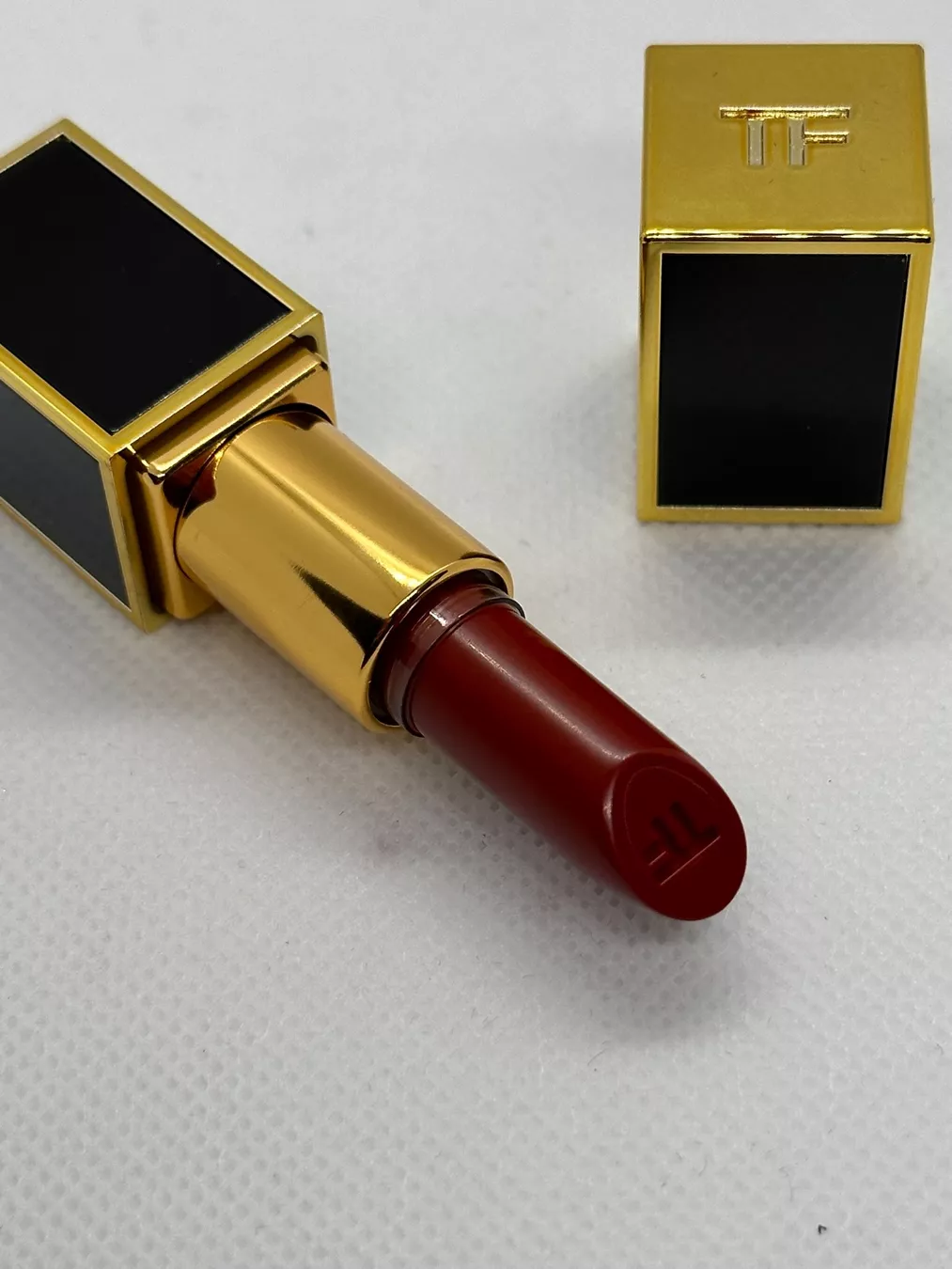 Tom Ford Make-up: Tom Ford rouge à lèvres 2 g – Neu (gemäss Beschreibung) aus Pully von Natala