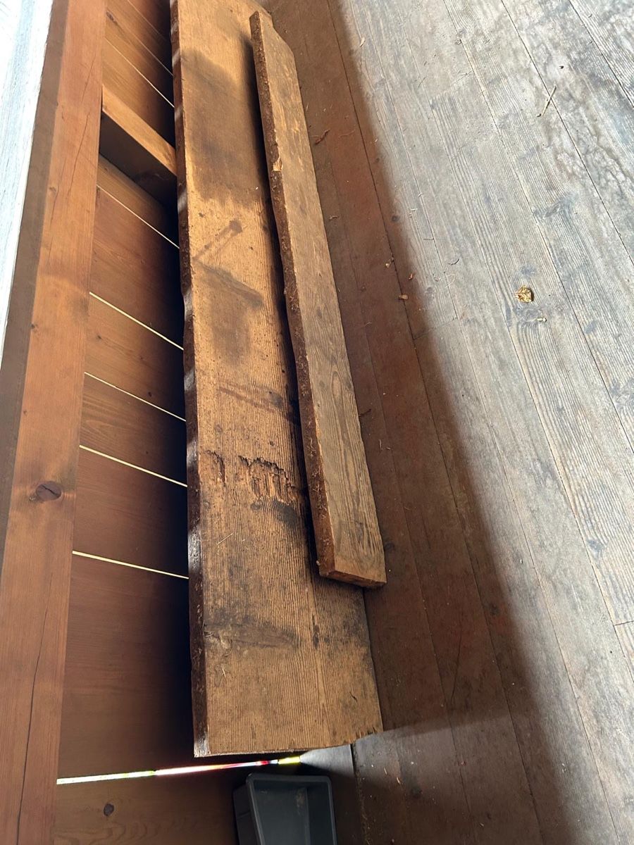Articoli in legno: 2stück alte holzbretter – Usato da Langnau i. E. venduto da Acrjl