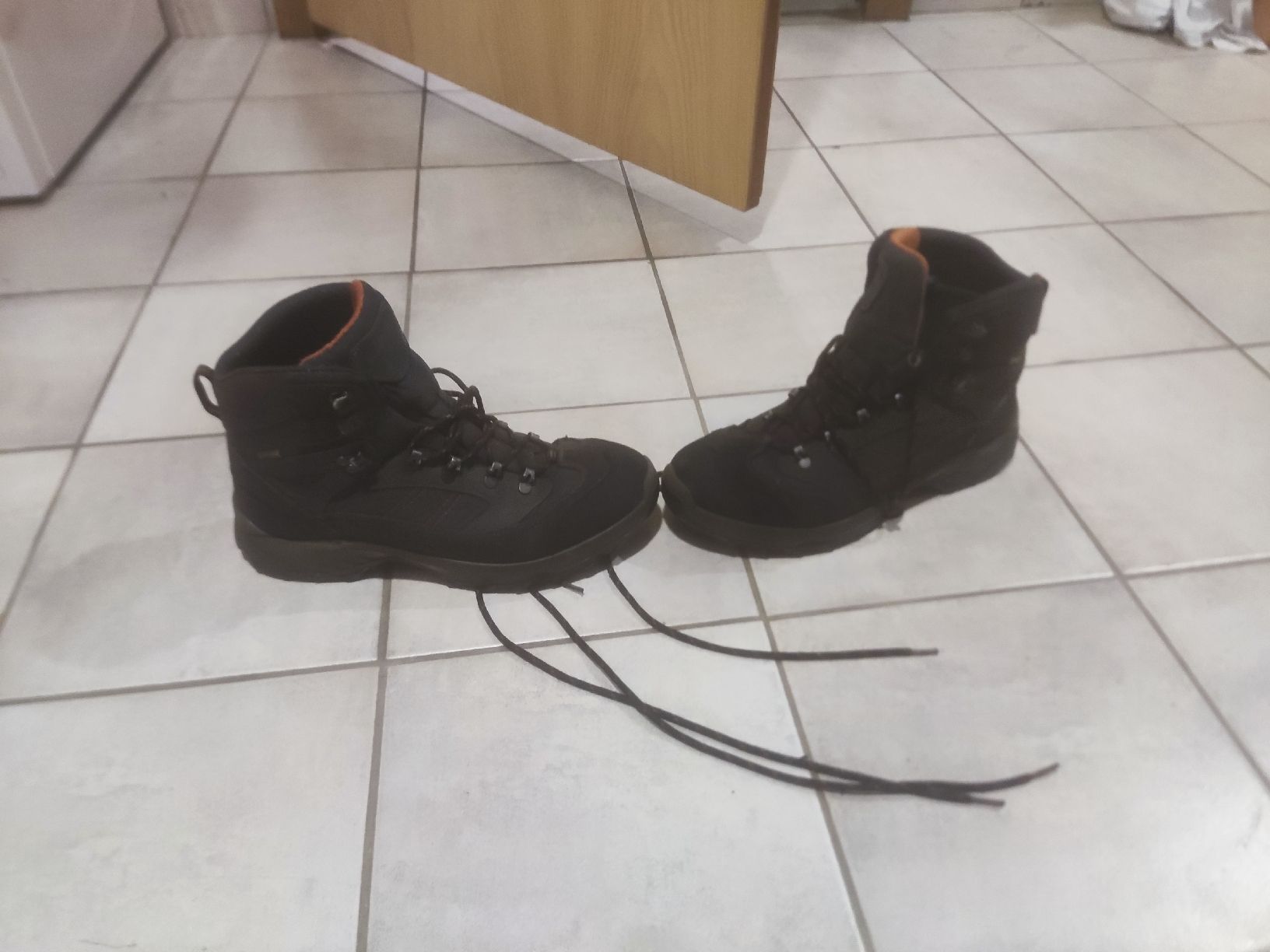 Schuhe für Jungen: Wanderschuhe  – Gebraucht aus Oberiberg von Guidodett