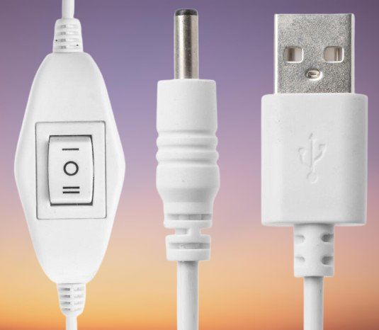 Cavi: Câble de charge USB à DC 3.5mm x 1.35mm – Nuovo (secondo la descrizione) da Yverdon-les-Bains venduto da rogi80