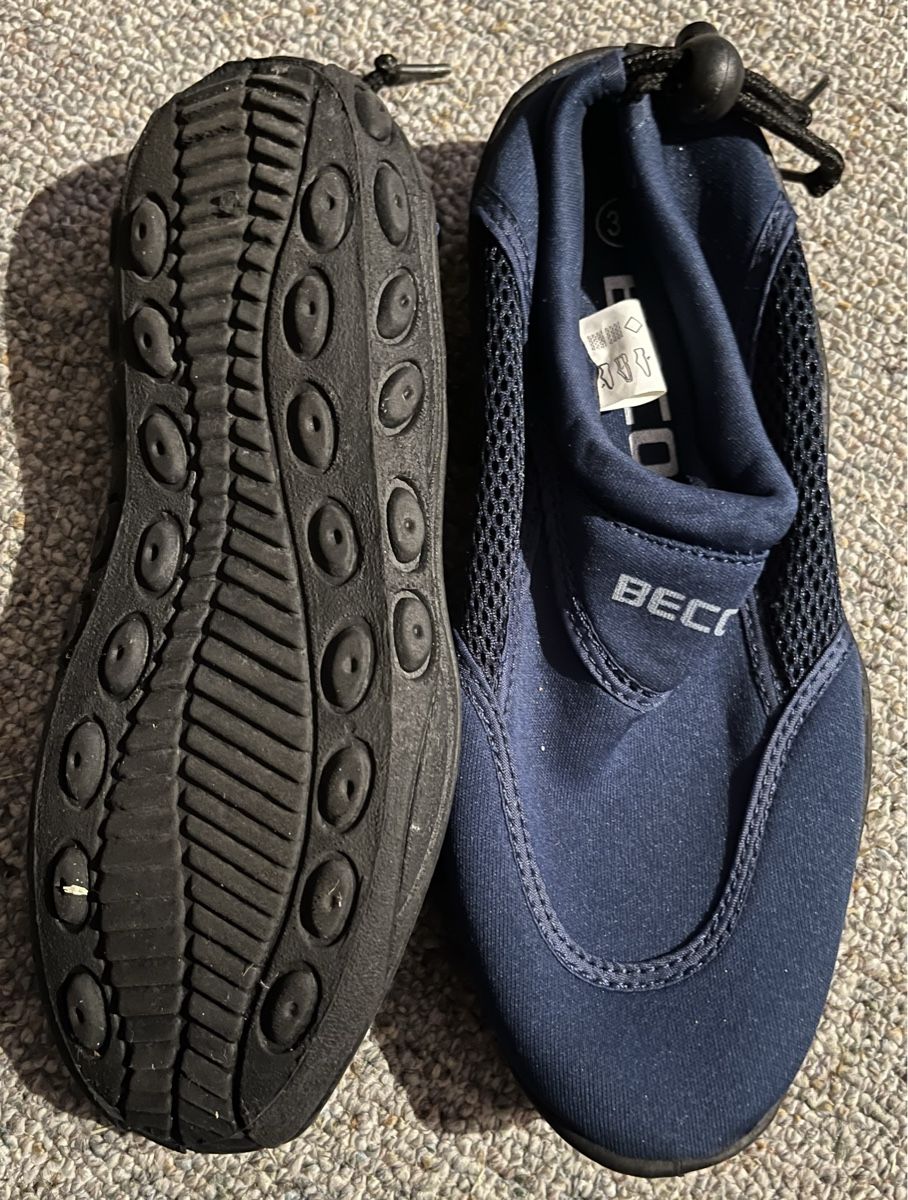 Scarpe da donna: Geschlossene Badeschuhe Grösse 36 – Nuovo (secondo la descrizione) da Kriens venduto da Honey79 2