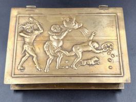 Antike 1900 Barock Stil Schatulle Massivmessing Narrenszene