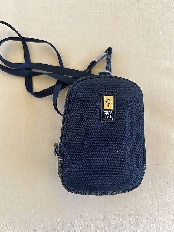 Kamera: Sony Steady Shot DSC-W80 – Gebraucht aus Plan-les-Ouates von Kiss-bodolay