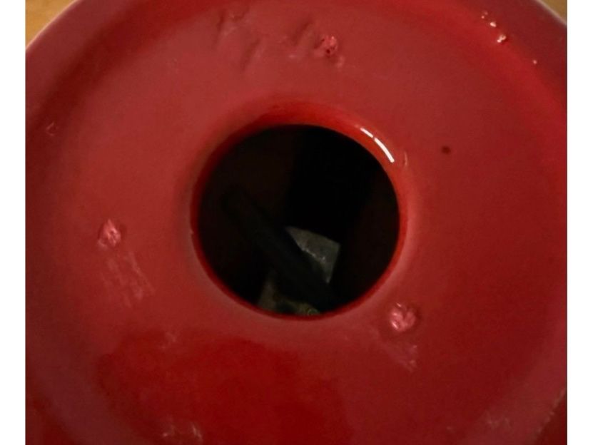 Lampade: Vintagelampe mit rotem Keramikfuss – Usato da Luzern venduto da Mamutpe 3