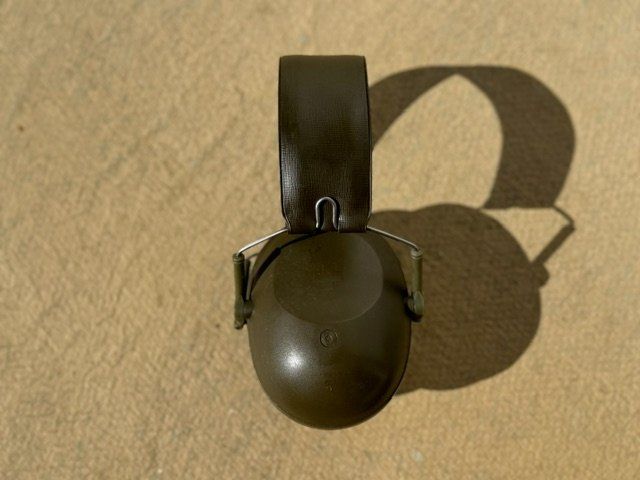 Protezione per viso e udito: Schweizer Militär - Gehörschutz - Pamir – Usato da Biberstein venduto da Lou13lou 1