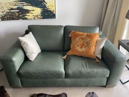 Ledersofa „Natuzzi Edition“ dunkelgrün 2-Sitzer