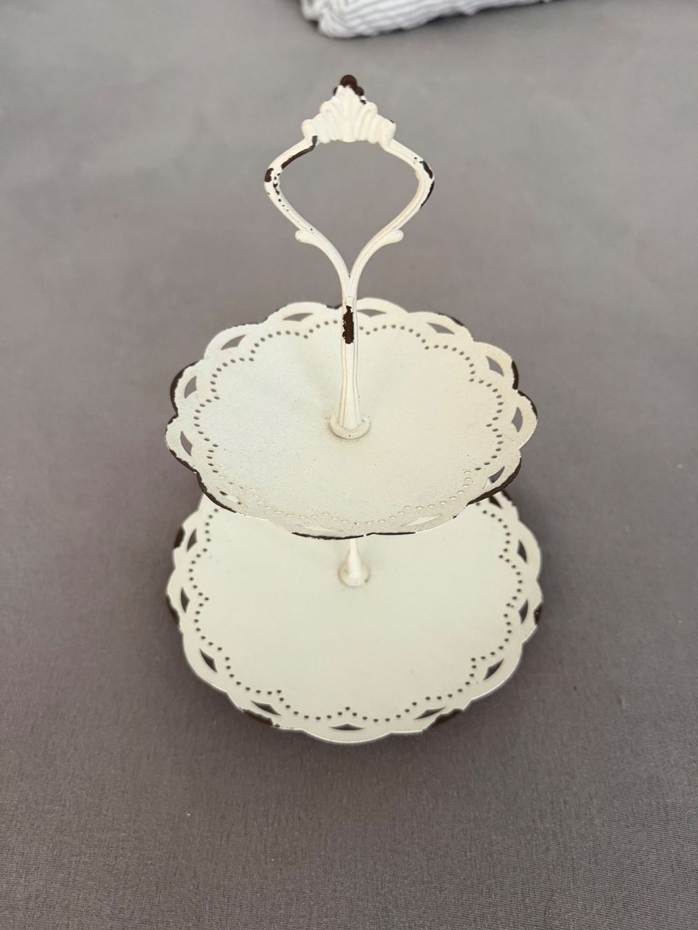 Altro in Decorazioni & Accessori: Shabby Chic Étagère – Usato da Cham venduto da leoniegrob