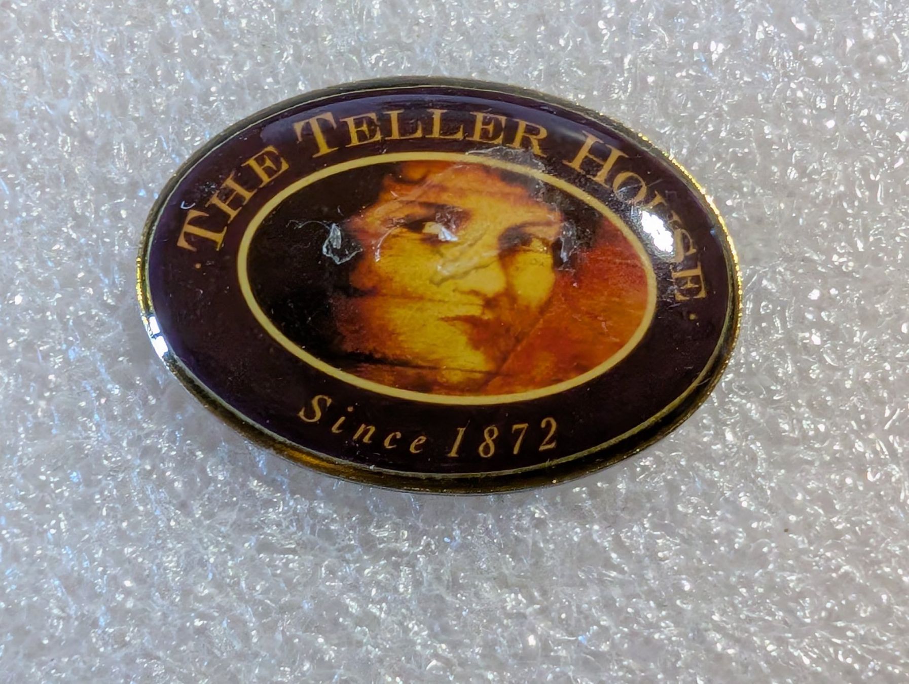 Plaketten & Abzeichen: Ansteckpin 295: The Teller House – Gebraucht aus Oppligen von Pin-Fall-Shop