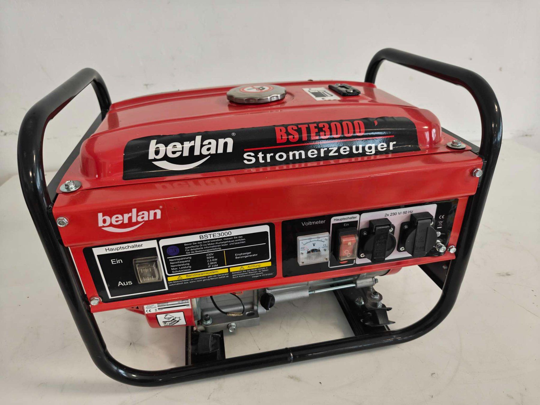 Stromgeneratoren: 2800 W Stromerzeuger Generator Notstromaggregat mit Mangel – Gebraucht aus Baar von Werkzeugzentrum 3